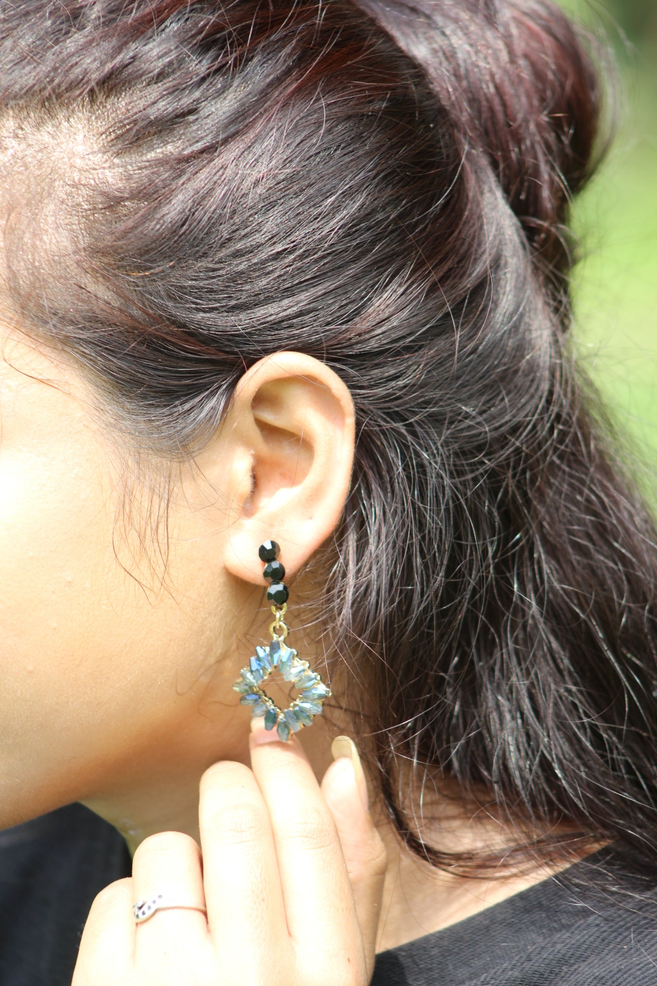 DAZA CRYSTAL DROP HANDCRAFT TRIANGLR EARRING