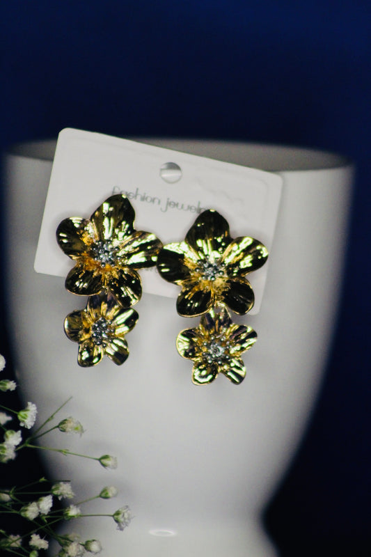 CYRSTAL CENTRE FLORAL EARRINGS