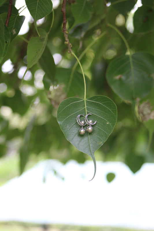 KOREAN DANGLE EARRINGS