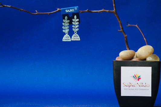 ANTIQUE LEAF EARRINGS