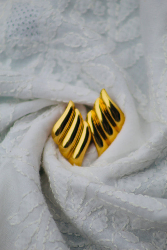 GOLDEN WAVE EARRINGS