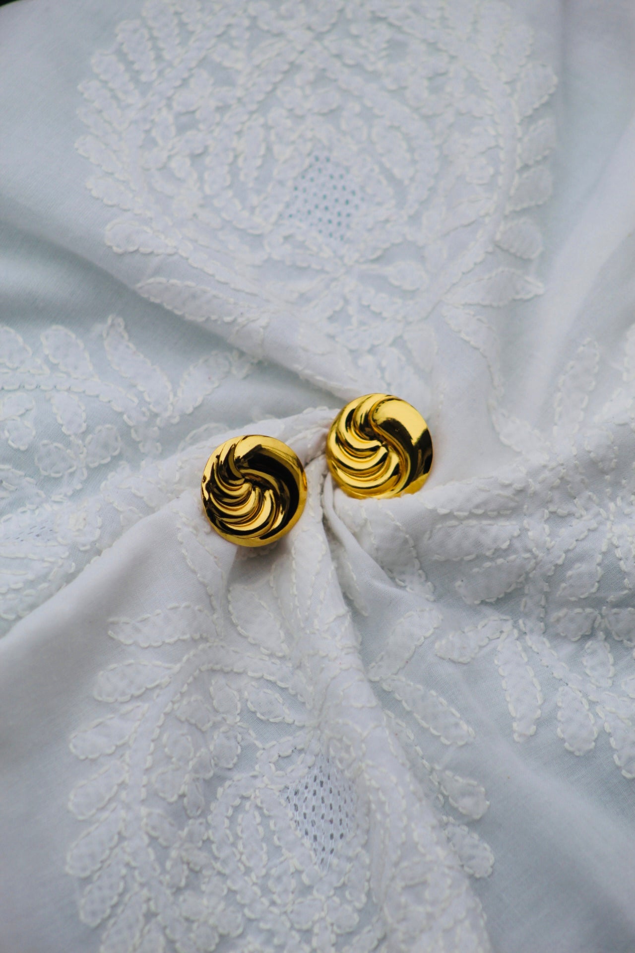GOLDEN TWISTB & SHINE EARRINGS