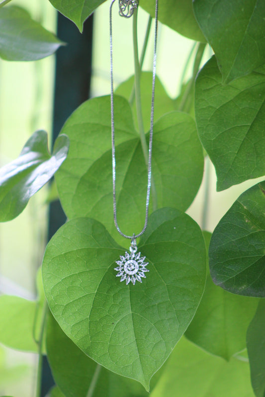 SUNFLOWER SILVER PENDANT CHAIN