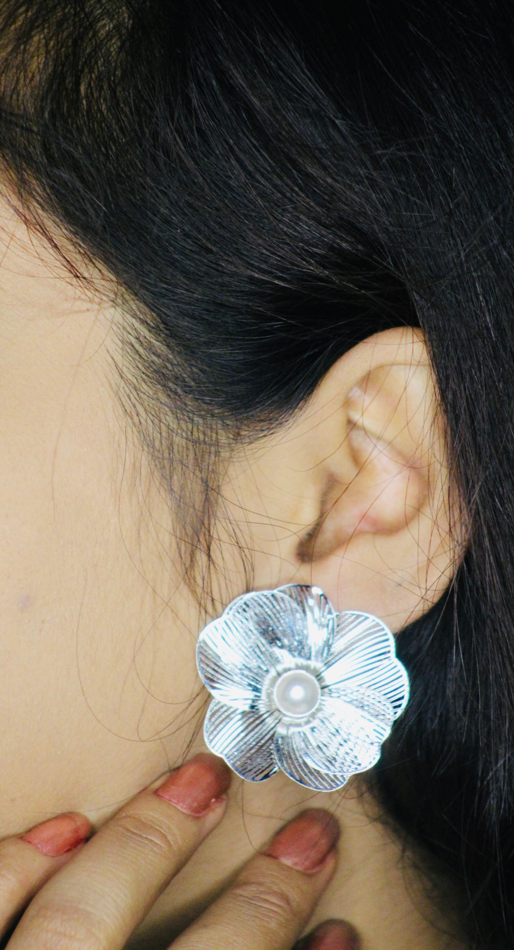 RADIANT MESH BLOSSOM EARRINGS