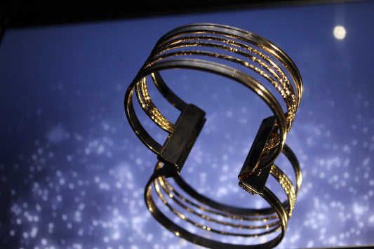 CLASSIC ELEGANCE BANGLES